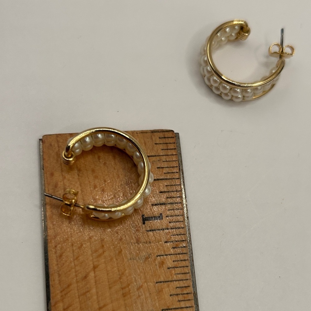 Avon Gold and Pearl Accent Earrings​ - Picture 6 of 9